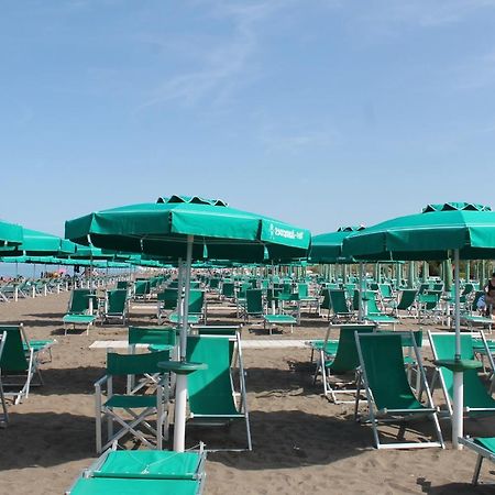 Alberto Quadrilocale A Soli 150M Dal Mare Марина-ди- Кастаньето Экстерьер фото
