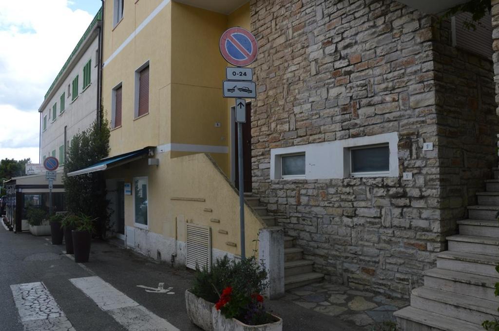 Alberto Quadrilocale A Soli 150M Dal Mare Марина-ди- Кастаньето Экстерьер фото