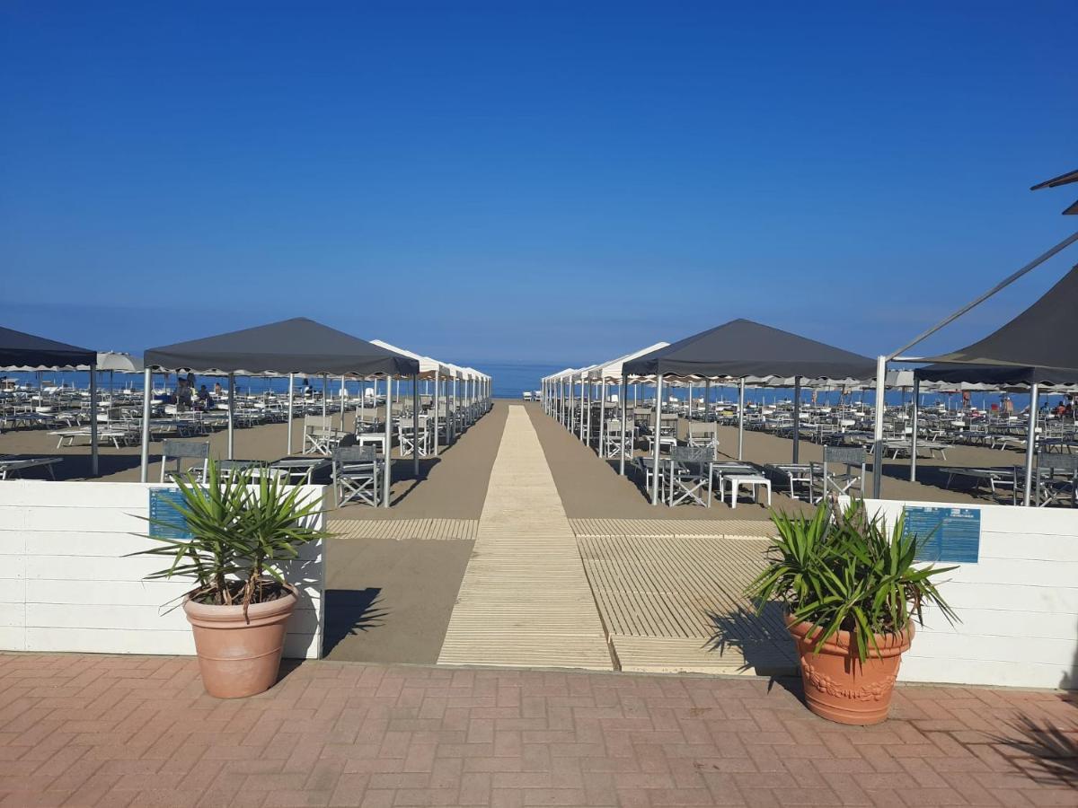 Alberto Quadrilocale A Soli 150M Dal Mare Марина-ди- Кастаньето Экстерьер фото